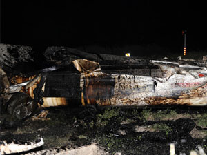 Tanker şarampole yuvarlandı