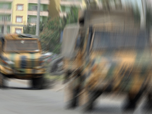 Askeri araçlara saldırı