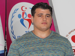 Kayaalp: Kural değişikliği Türkler için!