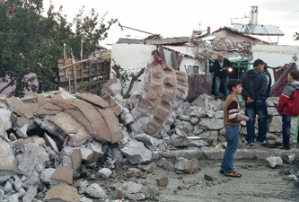 Fırtına yıktı, geçti!