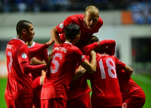 Milliler, ABD'ye bileniyor