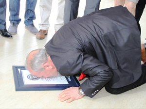 Guinness sevincini böyle kutladı