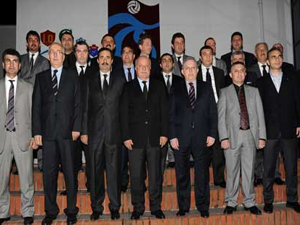 Kendi yönetiminden Şener'e destek!