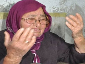 Şehit annesinin evi yandı!