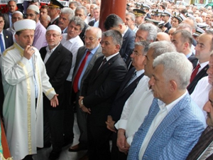 Milli Savunma Bakanı Yılmaz, Rize'de