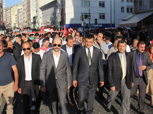 Bayrak olayına Karadeniz'den bir tepki daha!
