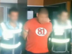 Azilı dolandırıcı yakalandı.