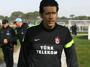 Akçay bakın kimin peşinde?