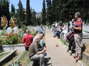 Gazeteci Kaynar unutulmadı