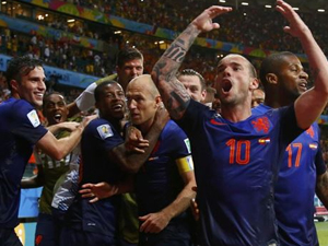 Hollanda ikide iki yaptı!