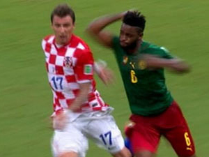 Eski TS'linin yeğeni geleneği bozmadı!