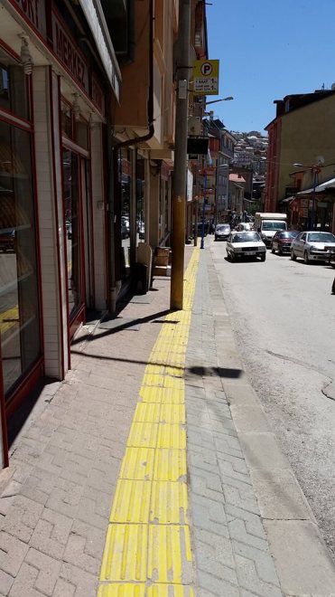 Bayburt'ta en ciddiyetsiz yol