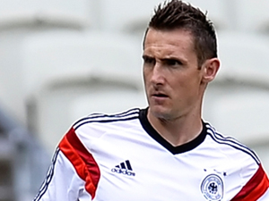 Klose Ronaldo'yu yakaladı!