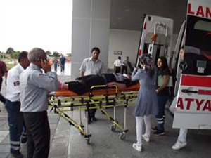 Şiddetli rüzgar hastanenin elektriğini kesince...