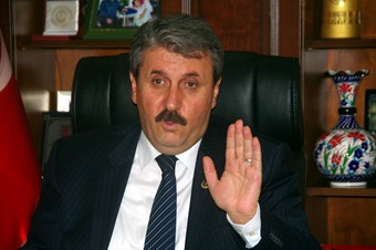 Başbakan istifa etmeli!