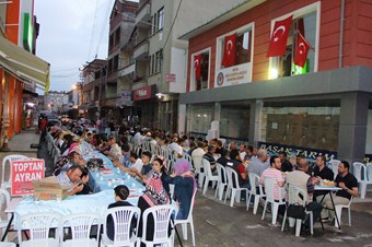 Şehit aileleri toplantı ve...