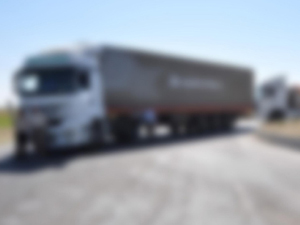 Tır dehşet saçtı: 1 polis şehit!