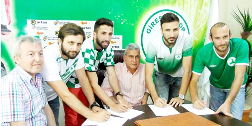 Giresunspor’dan imza şov