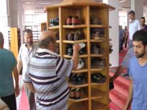 Cami cemaatine esrarengiz not