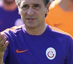 Prandelli'den sürpriz karar