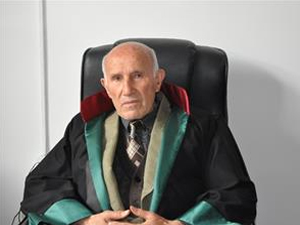 Fakülteyi 54 yılda bitirdi...