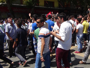 Trabzon Bulvarı'nda Suriyeli protestosu!