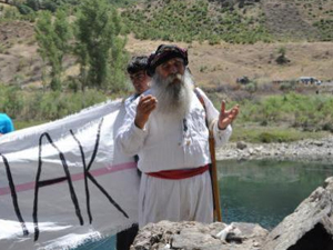 Bir beddua da ondan...