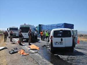 Acı trafik kazası!