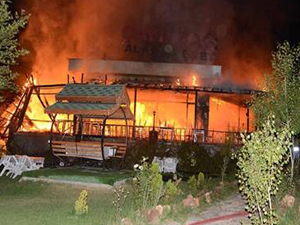 Mangal ateşi restoranı yaktı!