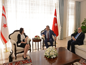 Gül Meclis Başkanıyla görüştü