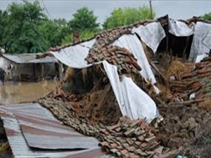 Evler sular altında kaldı...