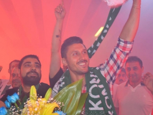 Rumen yıldız futbolcu Türkiye'de!