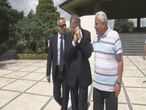 Çatı adayı gözyaşlarına hakim olamadı