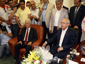 Oylarımız Ekmeleddin beye...