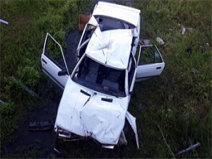 Araç köprüden uçtu! Yaralılar var...