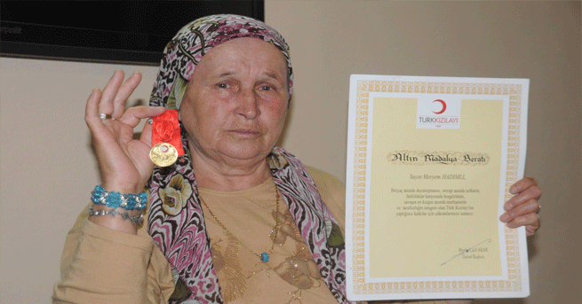 .2,5 milyonluk servetini Kızılay'a...