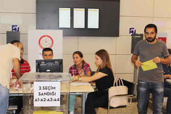 Sınır kapılarında seçim başladı