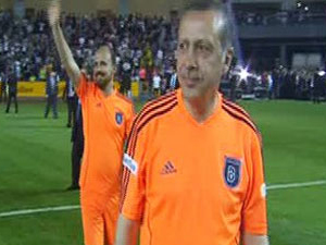 Başbakan Erdoğan yeşil sahaya indi