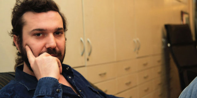 Halil Sezai'ye çöpçü dayağı!