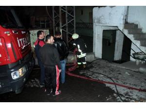 Bayram'da evleri yandı