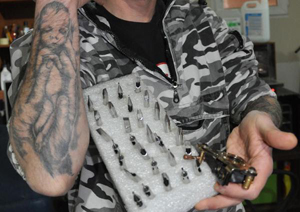 Dövme yaptırmak haram mı?