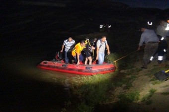 Nehir'de akıntıya kapıldı