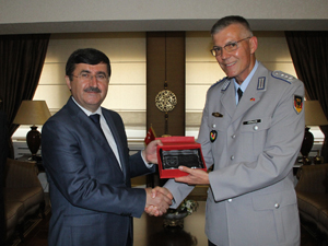 Alman askerlerinden Vali  Öz'e ziyaret