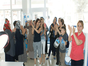 Vezirköprü’de kadınlar su için yürüdü