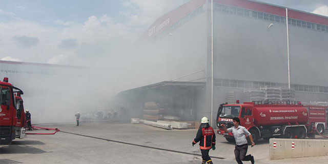 Tuzla'da büyük yangın!