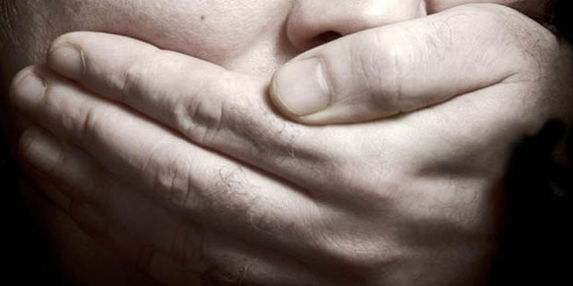 Aşağlık babaya bakın...