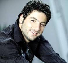 Davut Güloğlu,  oyunu kime verecek?