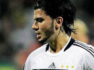 Serdar Trabzonspor'un gündeminde!