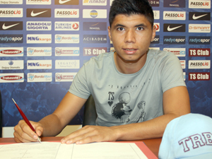 İshak Doğan imzayı attı!