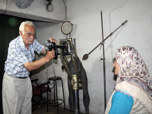 85 yaşında fotoğrafçılığı bırakamıyor